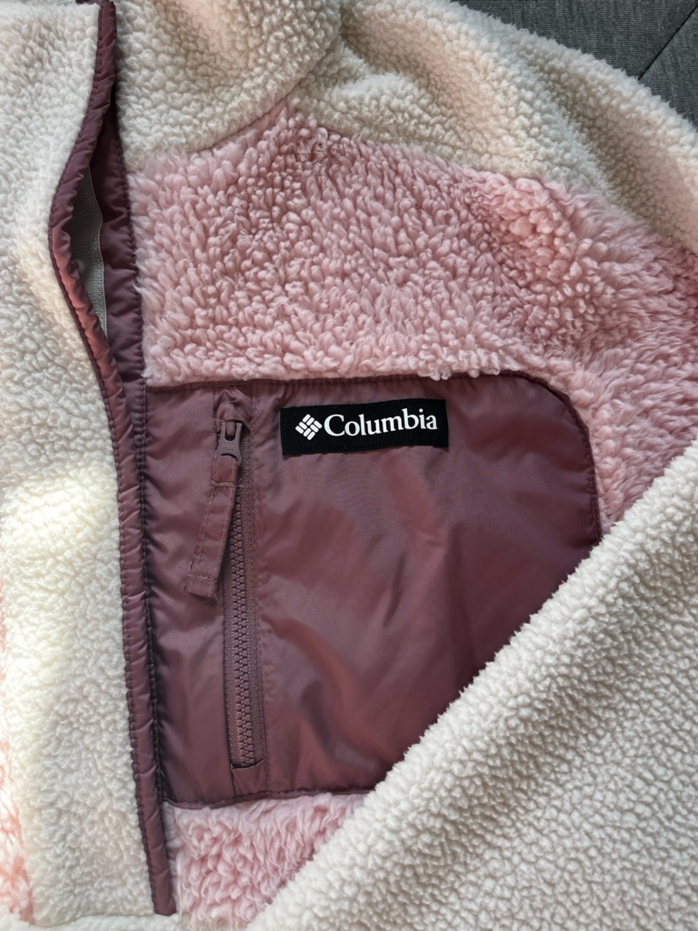 Columbia Cream and Mauve button-Front Sherpa Pullover - Picture 2 of 7